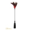 Tapette à plumes rouges et noires - Sweet caress